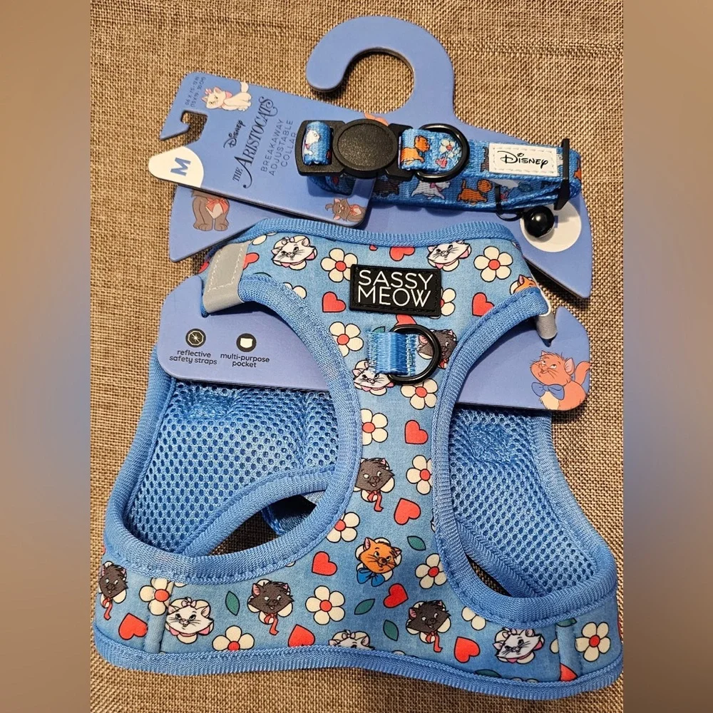 Disney Sassy Meow Blue Aristocats Harness, Collar and Leash Set (M)